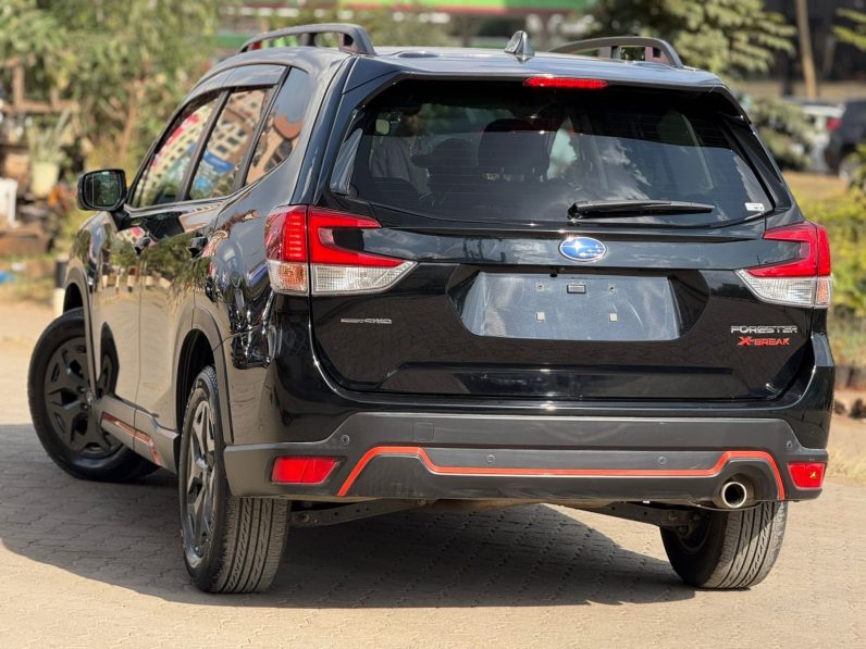 
								Subaru Forester full									