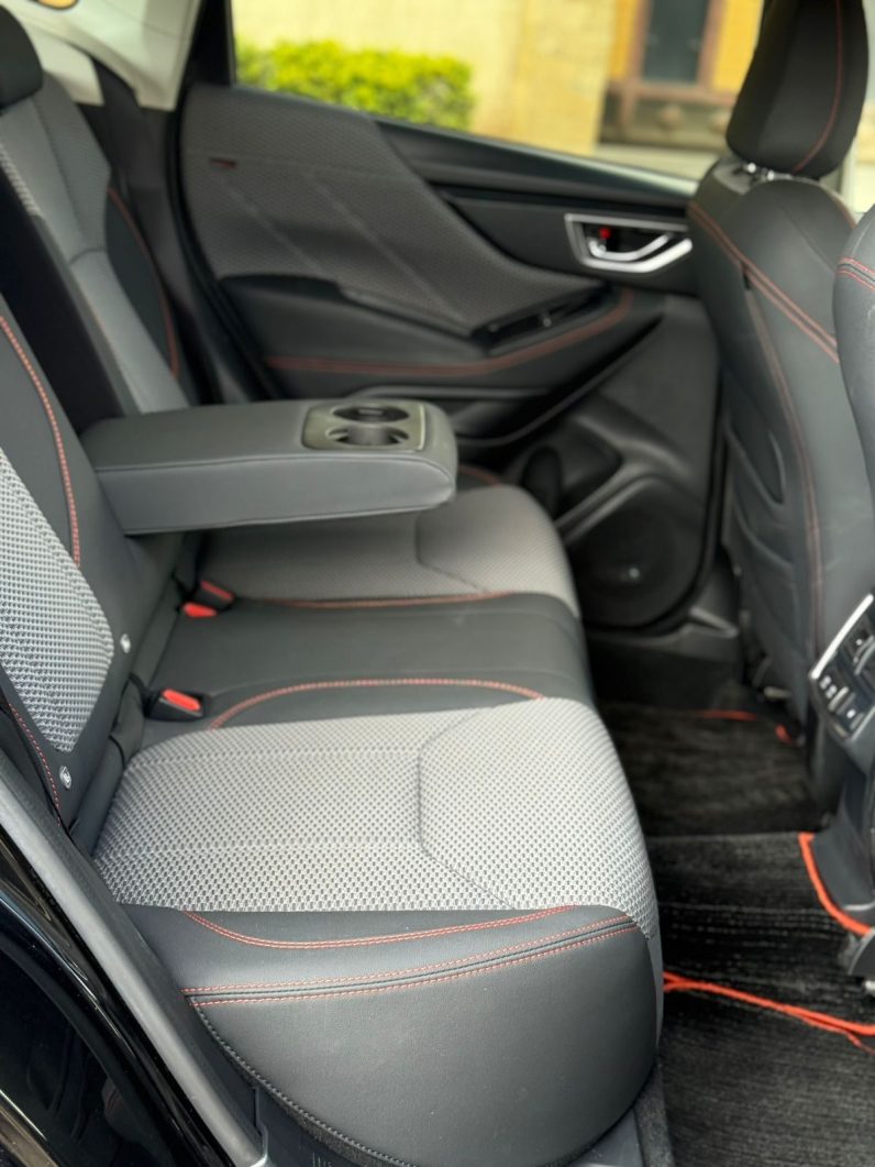 
								Subaru Forester full									