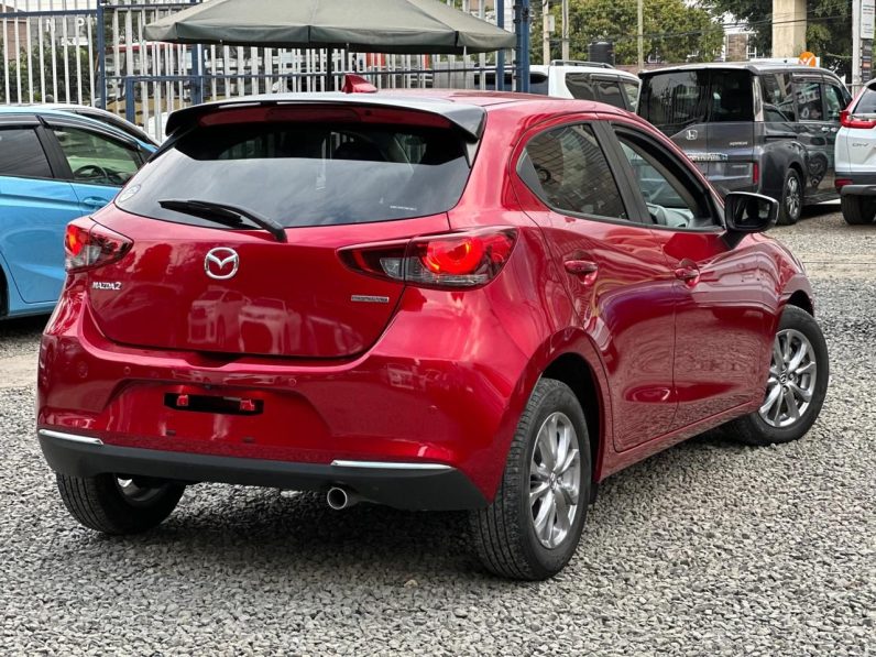 
								Mazda 2 full									