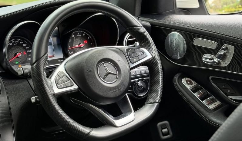 
								Mercedes-Benz  GLC 200 full									