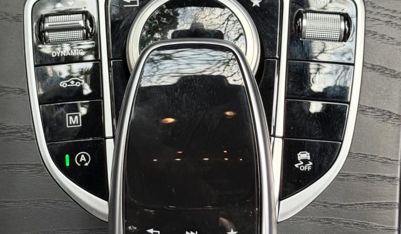 
								Mercedes-Benz  GLC 200 full									