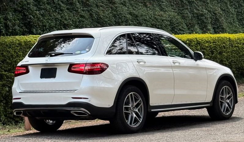 
								Mercedes-Benz  GLC 200 full									