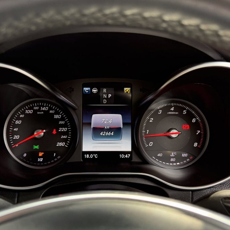 
								Mercedes-Benz  GLC 200 full									