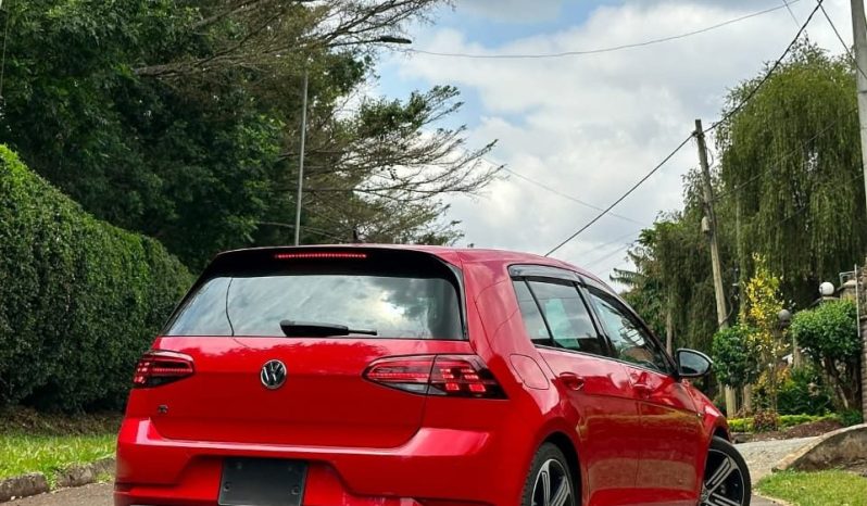 
								Volkswagen Golf R full									