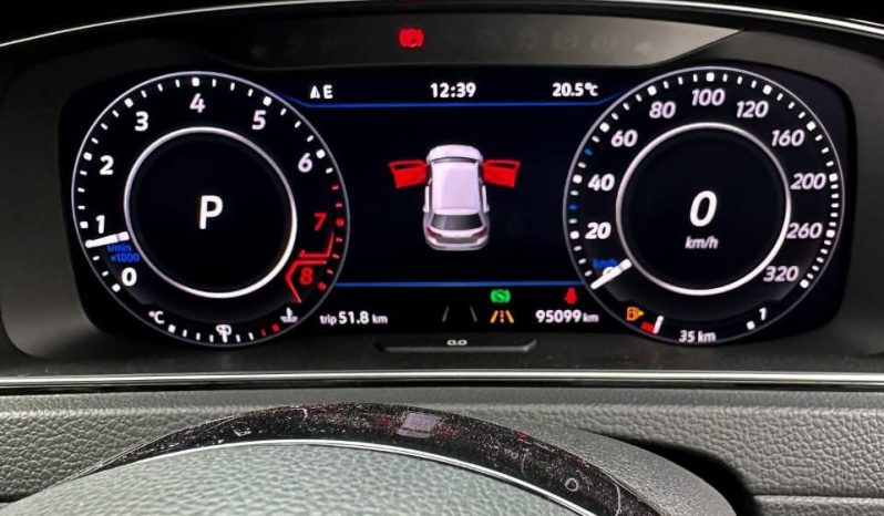 
								Volkswagen Golf R full									