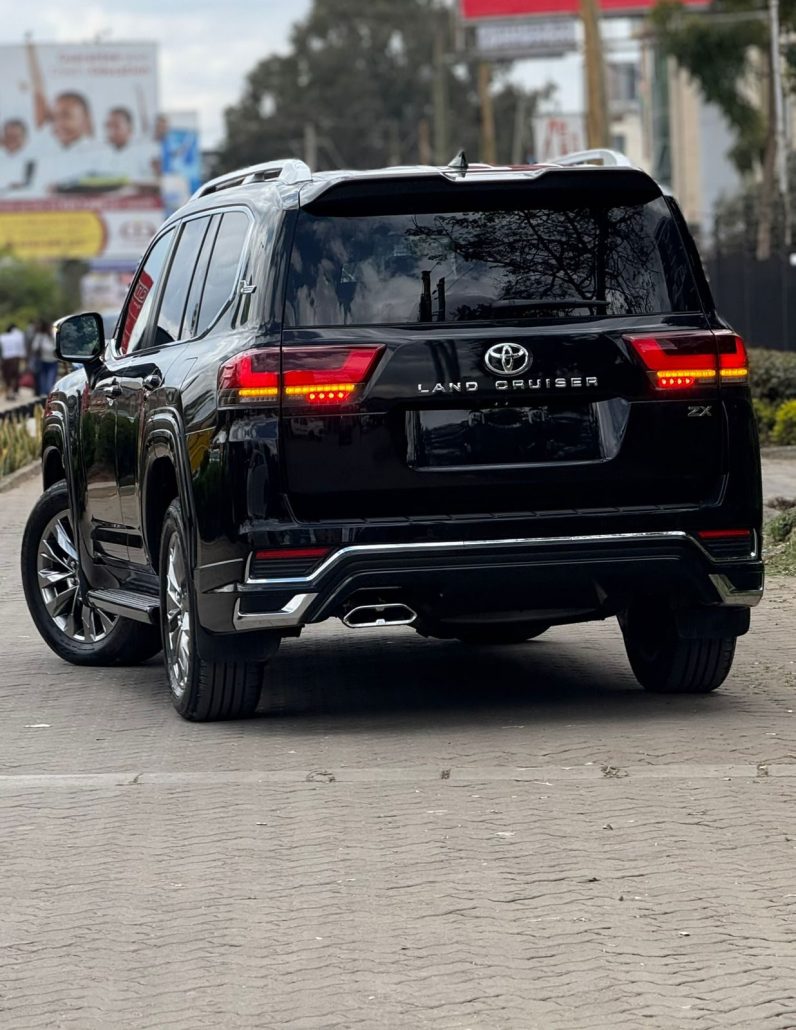 
								Toyota LC300 ZX full									