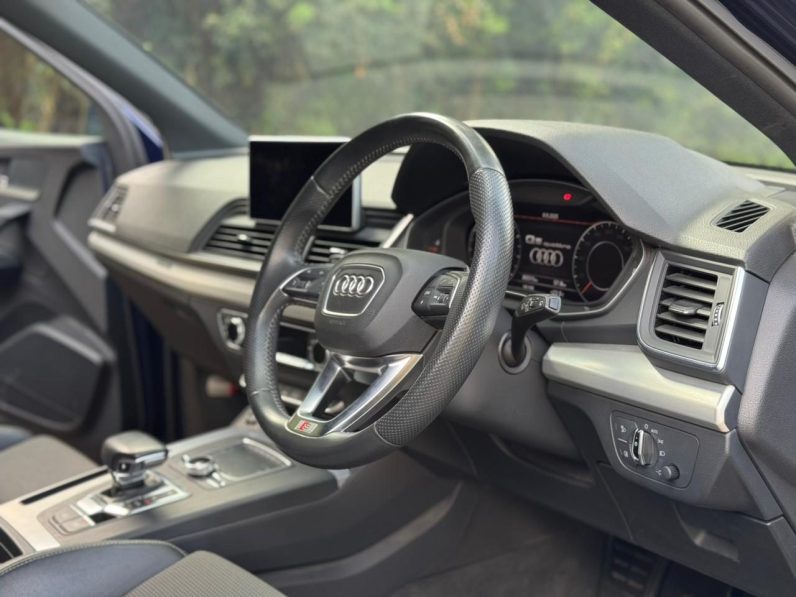 
								Audi Q5(S-Line) full									