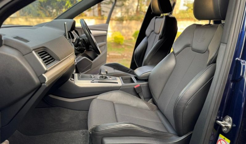 
								Audi Q5(S-Line) full									