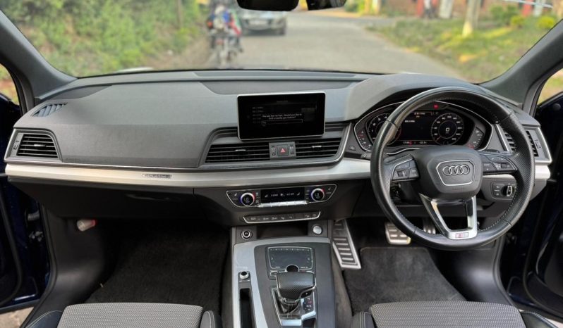 
								Audi Q5(S-Line) full									