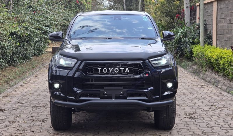 
								Toyota Hilux (GR-SPORT) full									