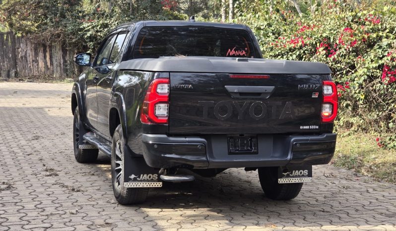 
								Toyota Hilux (GR-SPORT) full									