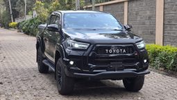 Toyota Hilux (GR-SPORT)