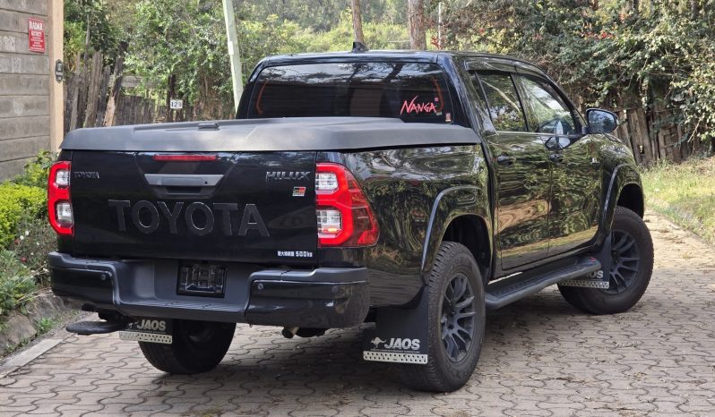 
								Toyota Hilux (GR-SPORT) full									
