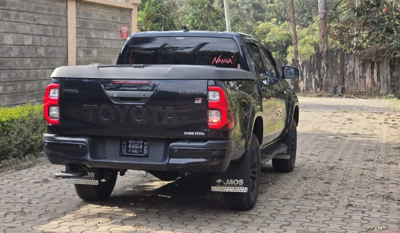 
								Toyota Hilux (GR-SPORT) full									