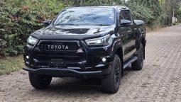 Toyota Hilux (GR-SPORT)