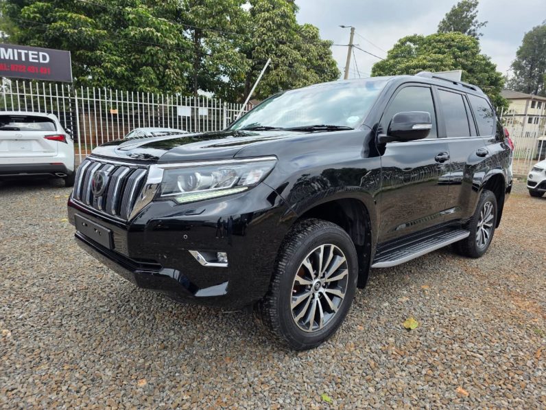 
								Toyota LandCruiser VXL full									