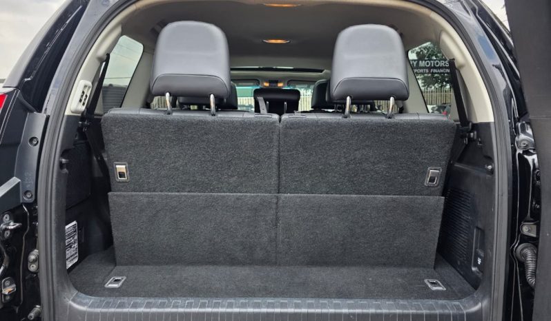 
								Toyota LandCruiser VXL full									