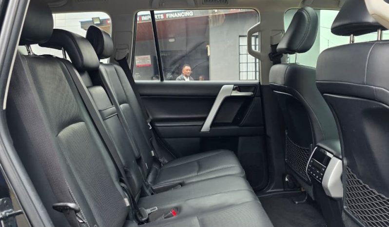 
								Toyota LandCruiser VXL full									