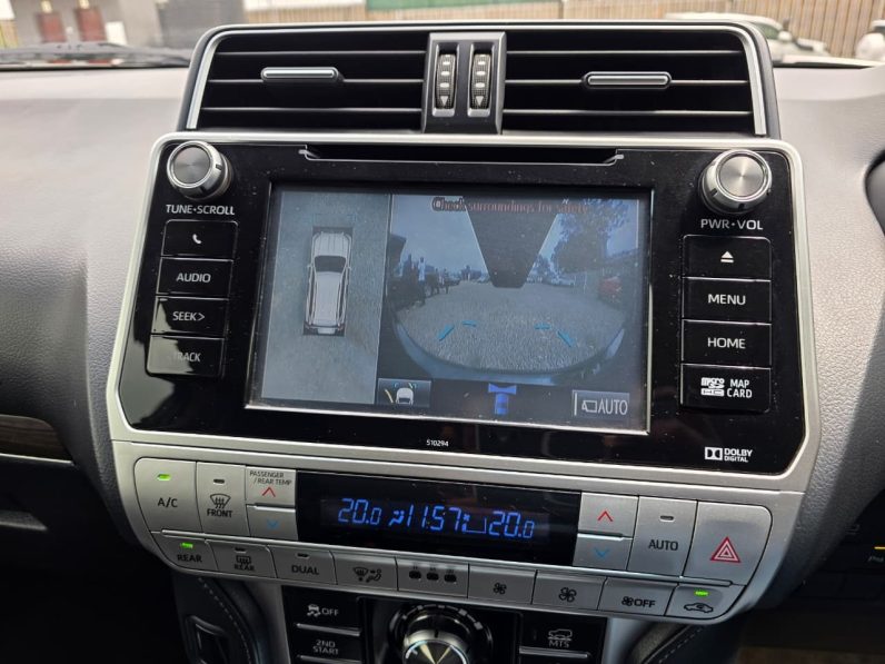 
								Toyota LandCruiser VXL full									