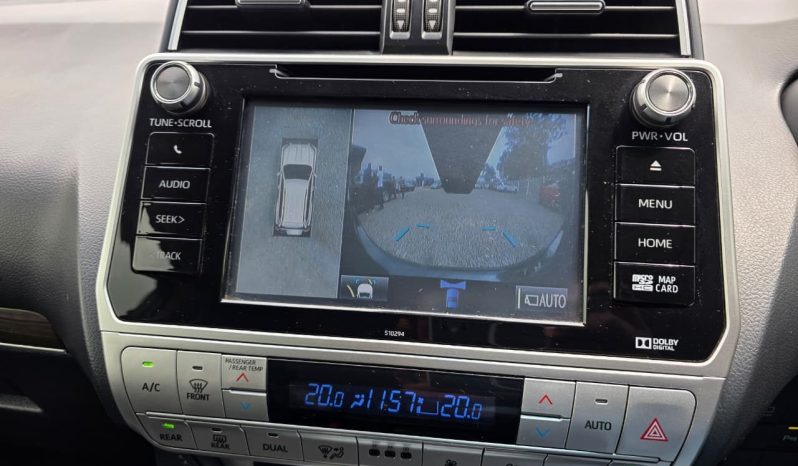 
								Toyota LandCruiser VXL full									