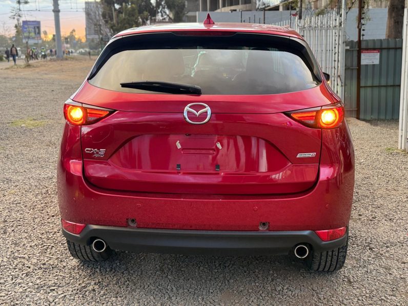
								Mazda CX-5 full									