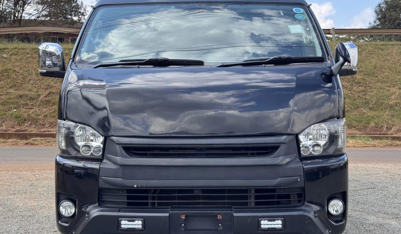 
								Toyota Hiace Super GL full									