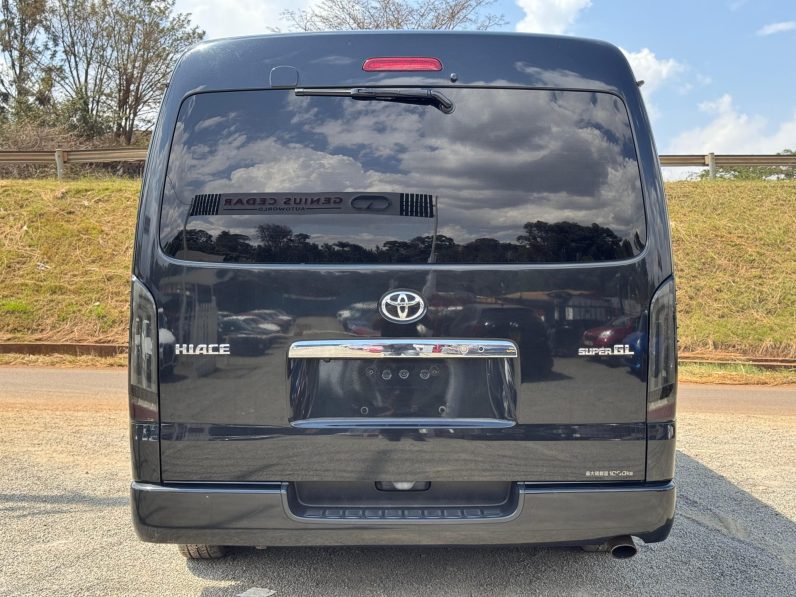 
								Toyota Hiace Super GL full									