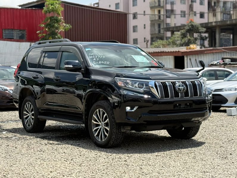 
								Toyota LandCruiser Prado TXL full									
