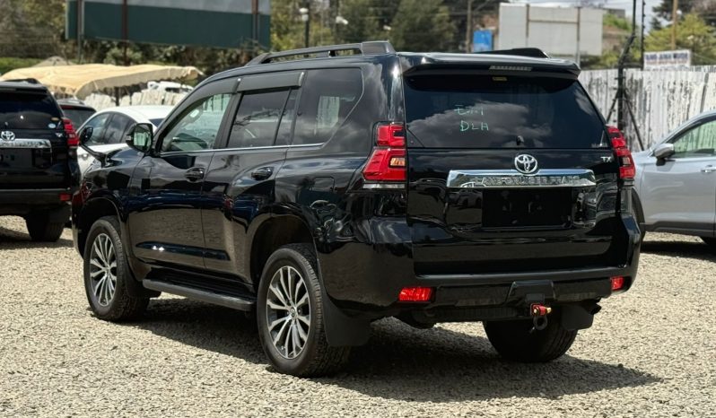 
								Toyota LandCruiser Prado TXL full									