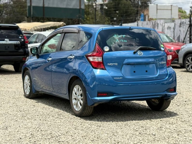 
								Nissan Note E. Power full									