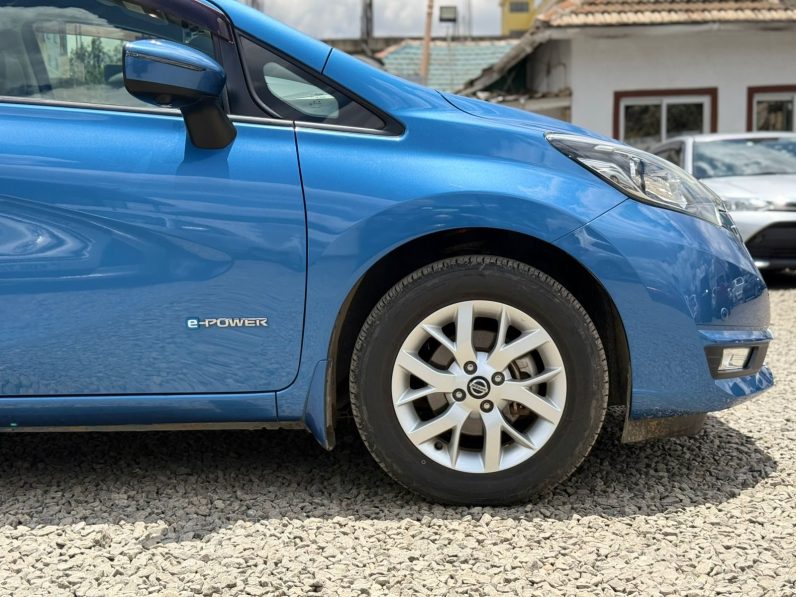 
								Nissan Note E. Power full									