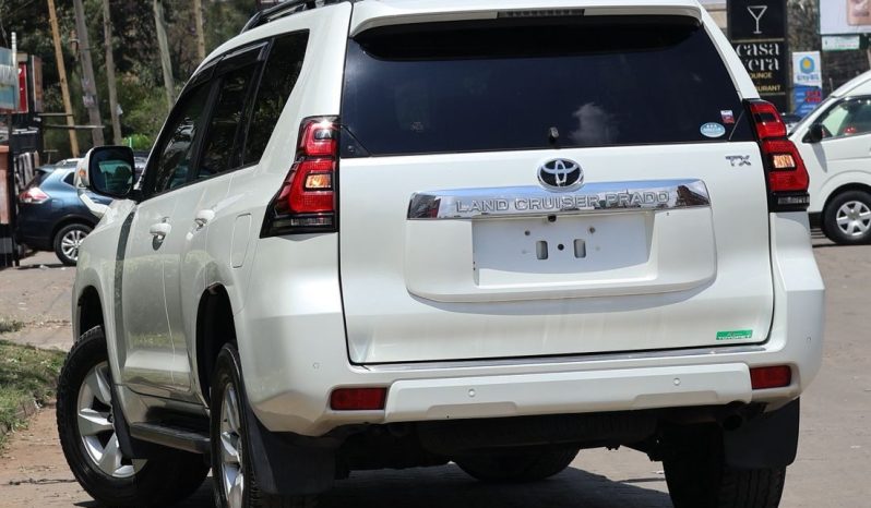 
								Toyota LandCruiser Prado TXL full									