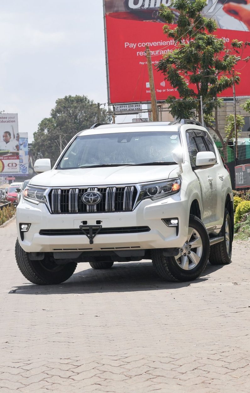 
								Toyota LandCruiser Prado TXL full									