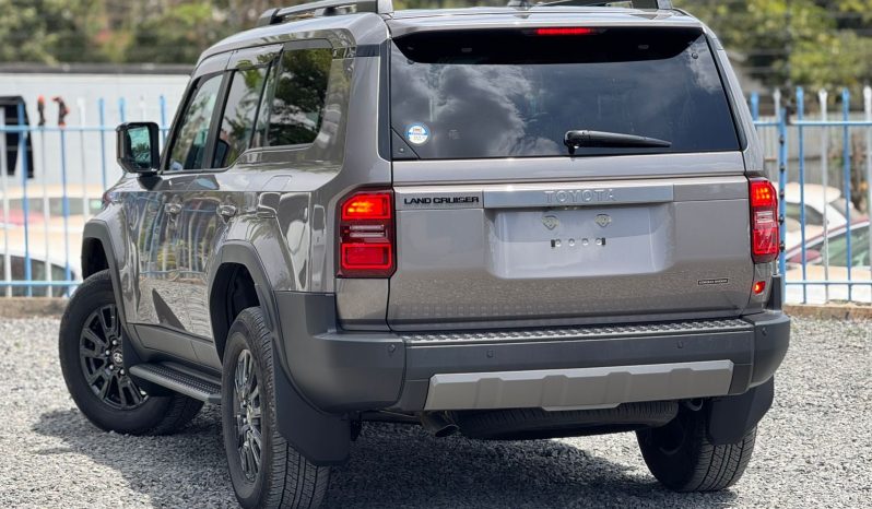 
								Toyota Land Cruiser Prado J250 full									