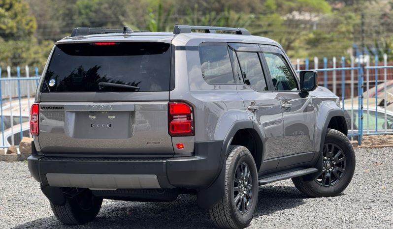 
								Toyota Land Cruiser Prado J250 full									