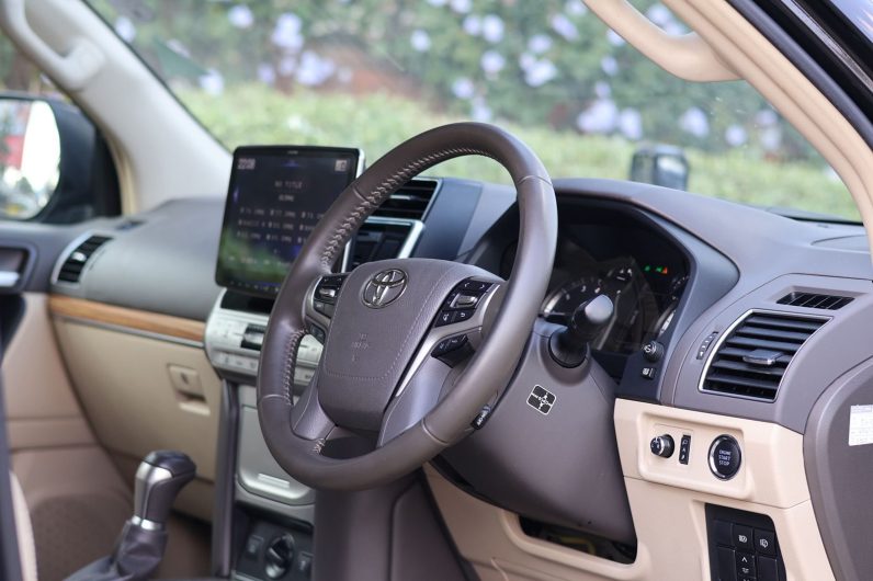 
								Land Cruiser Prado TX full									