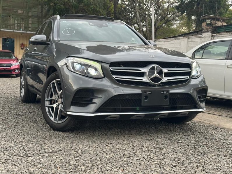 
								Mercedes-Benz GLC 250 full									