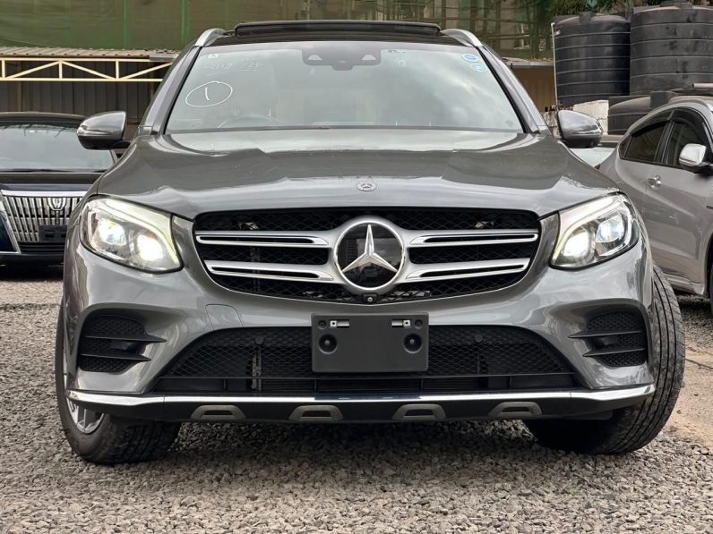 
								Mercedes-Benz GLC 250 full									