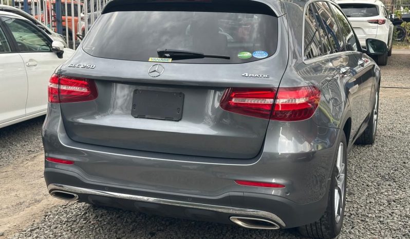 
								Mercedes-Benz GLC 250 full									