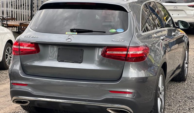 
								Mercedes-Benz GLC 250 full									