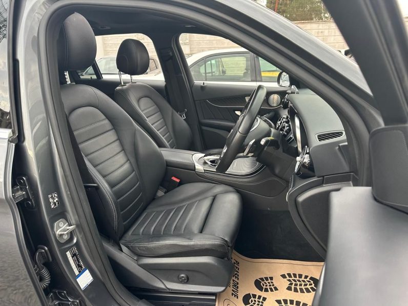 
								Mercedes-Benz GLC 250 full									