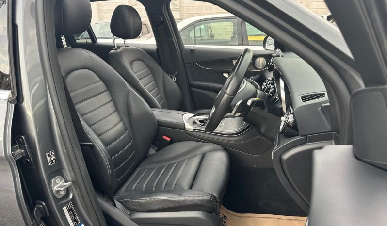 
								Mercedes-Benz GLC 250 full									