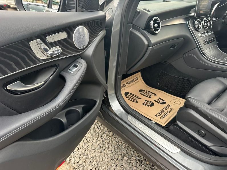 
								Mercedes-Benz GLC 250 full									