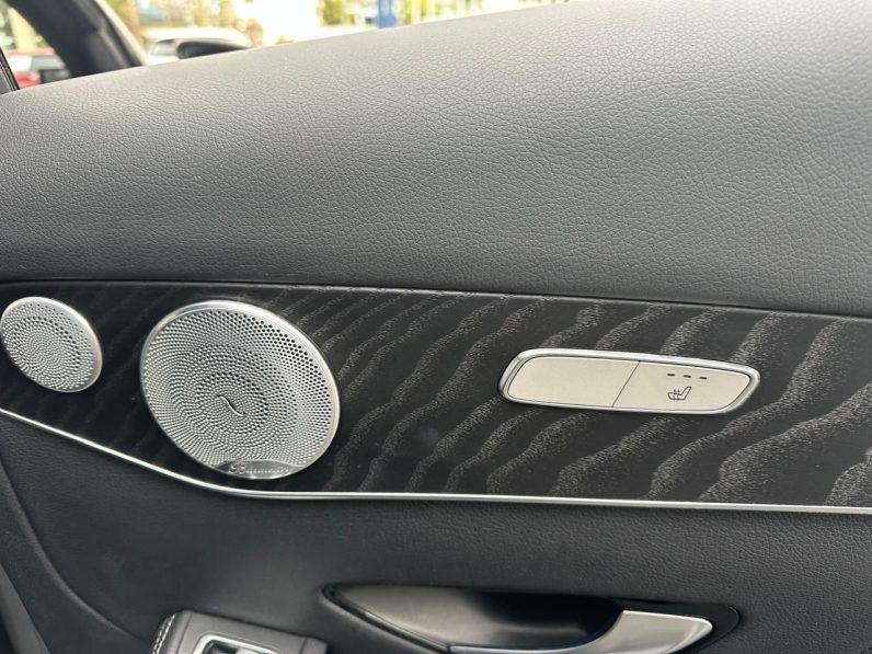 
								Mercedes-Benz GLC 250 full									