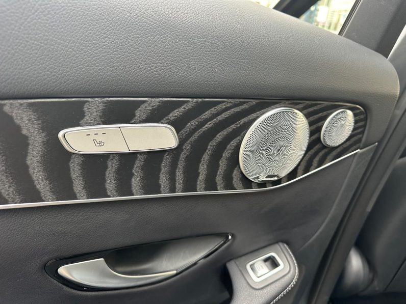 
								Mercedes-Benz GLC 250 full									