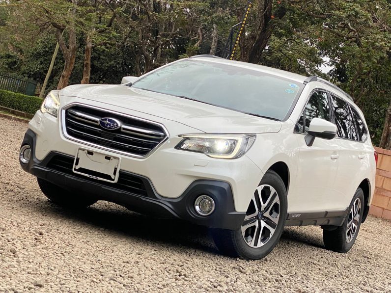 
								Subaru Outback full									