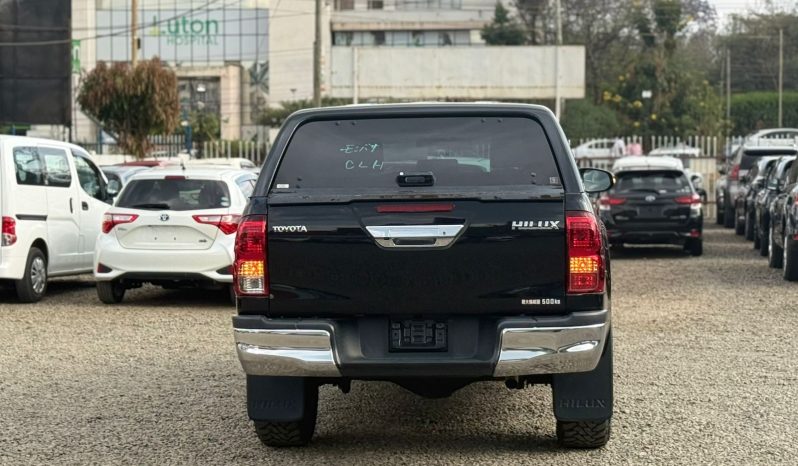 
								Toyota Hilux full									