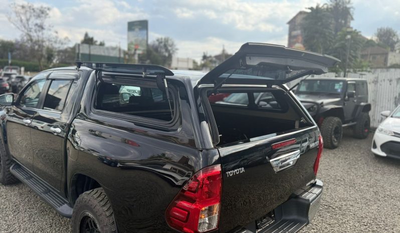 
								Toyota Hilux full									