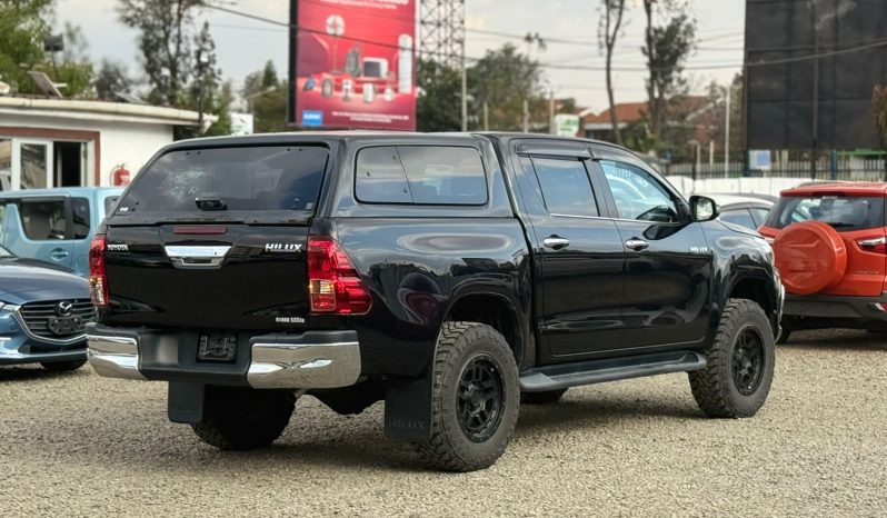 
								Toyota Hilux full									