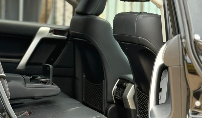 
								Toyota Land Cruiser Prado TX L full									